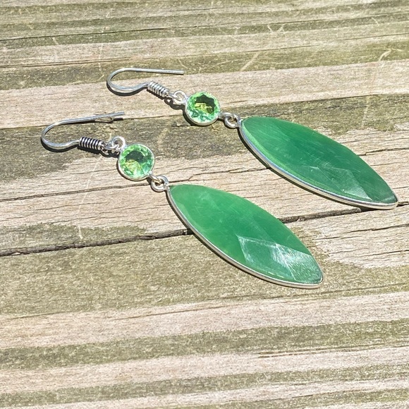 Cat Eye peridot long drop earrings .925 Sterling Silver - Picture 3 of 11